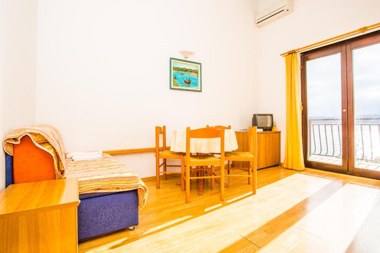 Apartmani Pava Omis Ngoại thất bức ảnh