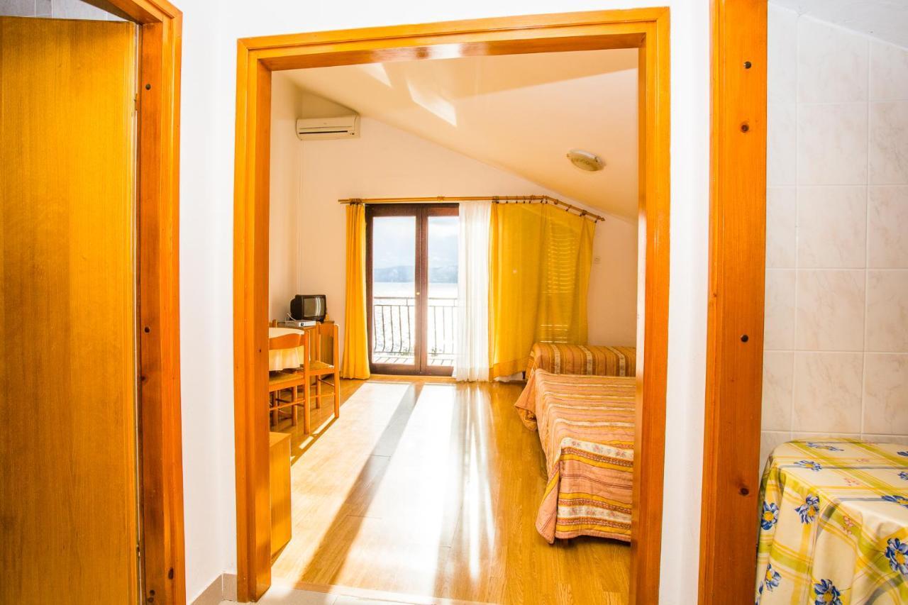 Apartmani Pava Omis Ngoại thất bức ảnh