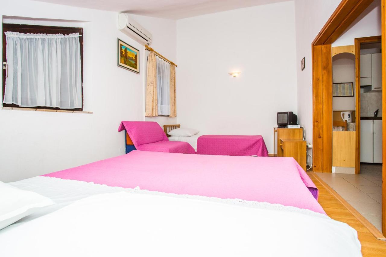 Apartmani Pava Omis Ngoại thất bức ảnh
