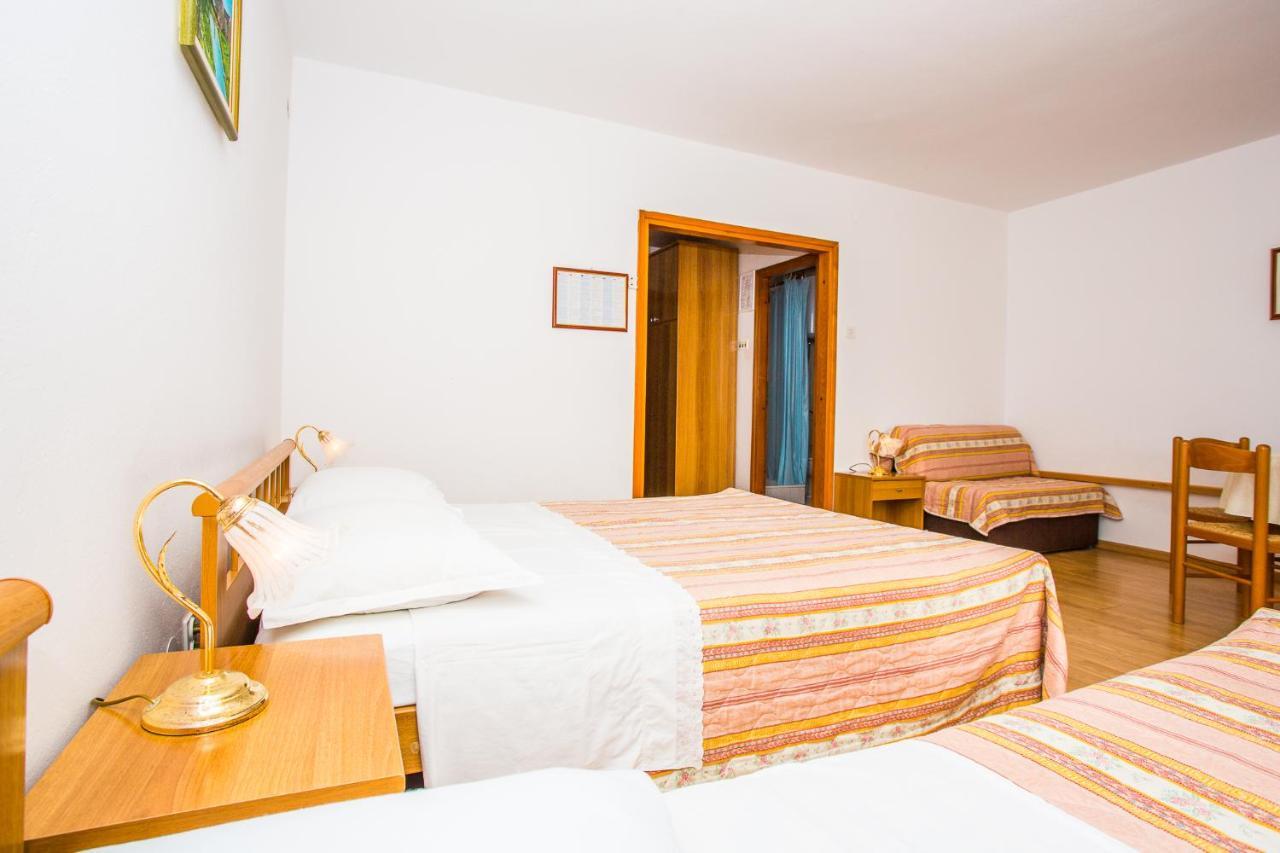 Apartmani Pava Omis Ngoại thất bức ảnh