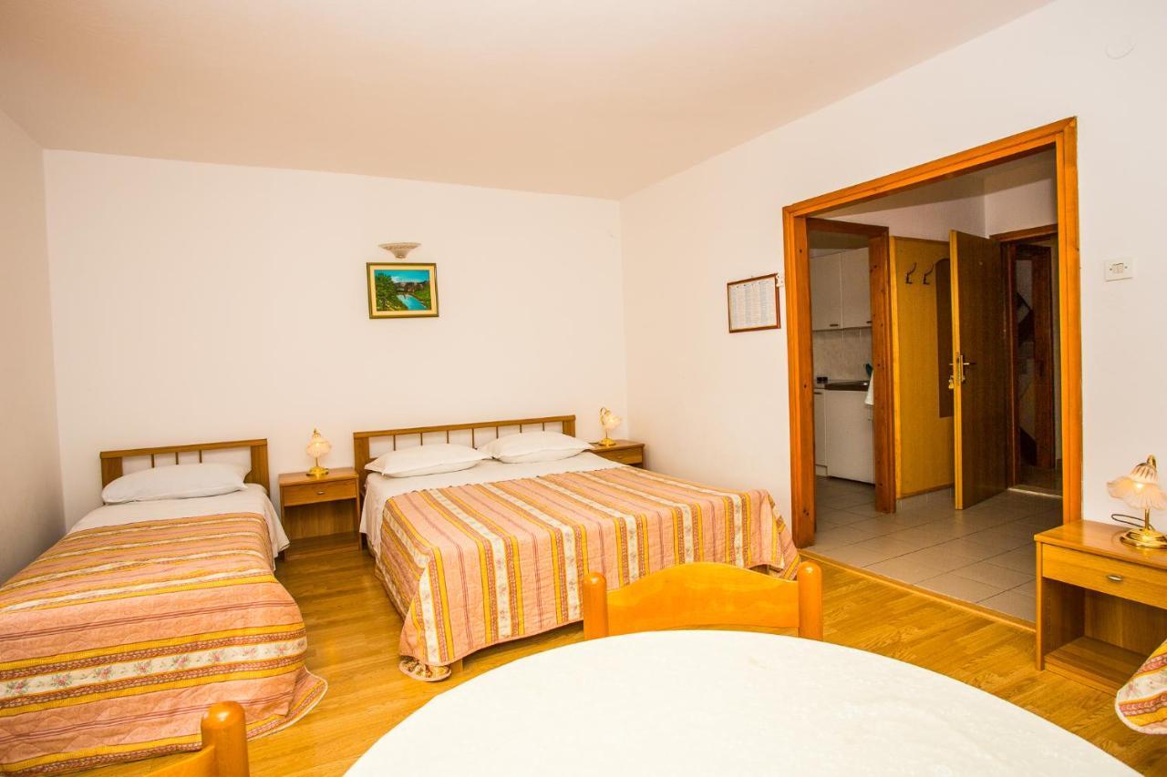 Apartmani Pava Omis Ngoại thất bức ảnh
