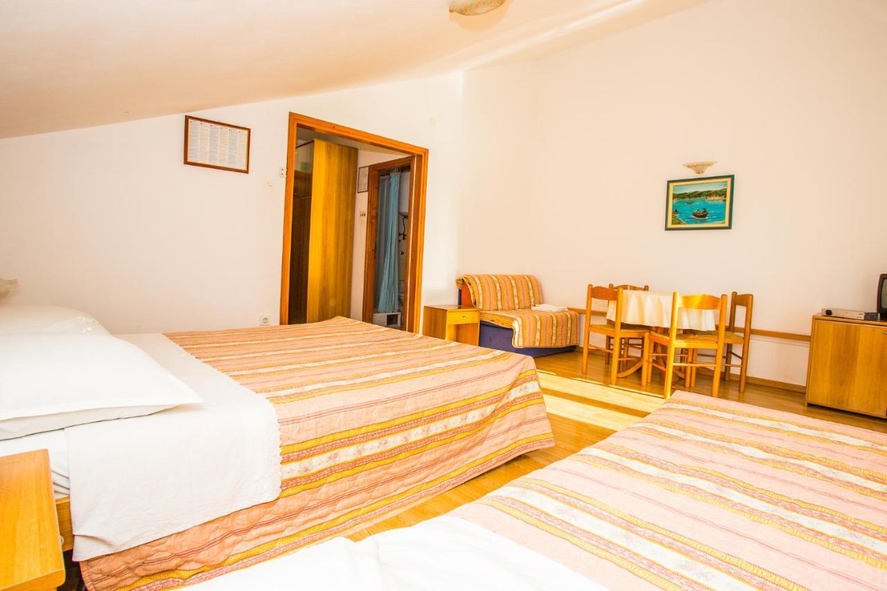 Apartmani Pava Omis Ngoại thất bức ảnh
